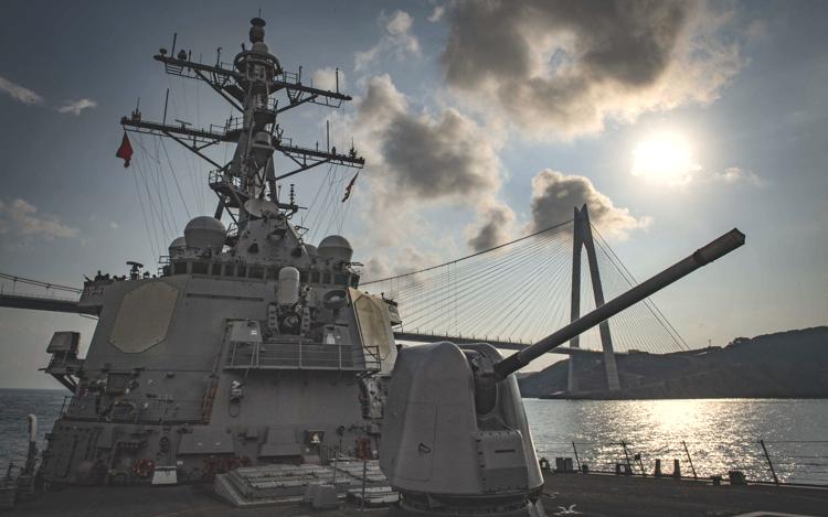 Attacchi Houthi nel Mar Rosso, il piano Usa per una 'lunga campagna militare'