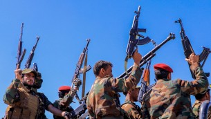 Attacchi nel Mar Rosso, chi sono gli Houthi