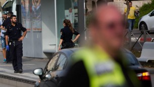 Attacco a Gerusalemme, spari contro bus: grave un 12enne