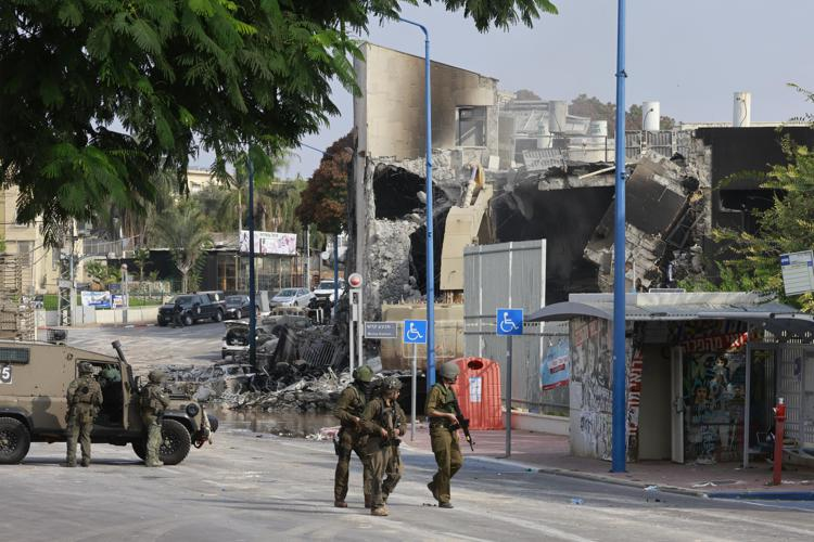 Attacco a Israele, Paniccia: "Guerra in Ucraina si allarga fuori dall'Europa"