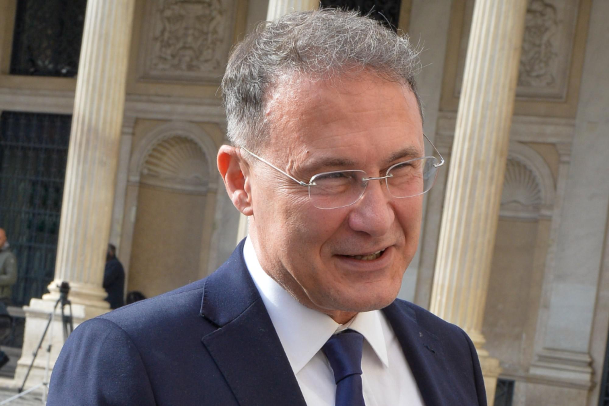 Attacco sedi diplomatiche italiane, Cirielli: "No strategia, ma cani sciolti ideologizzati"