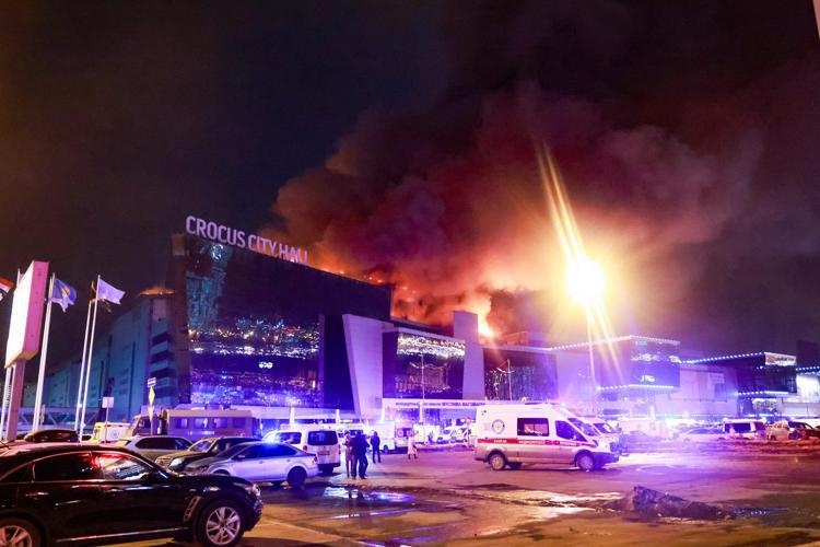 Attentato Mosca, Medvedev: "Sponsorizzato da Macron e altri Paesi Nato"