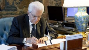 Attentato Tel Aviv, Mattarella: "Vile atto terroristico"