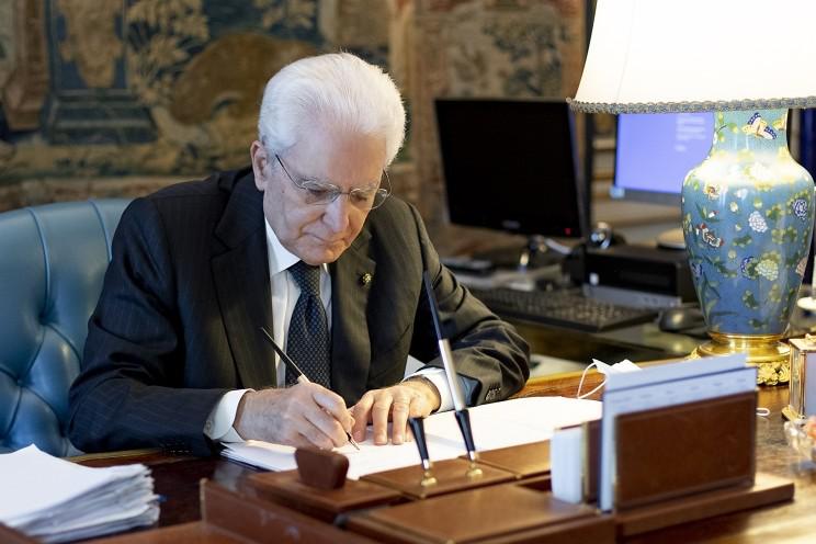 Attentato Tel Aviv, Mattarella: "Vile atto terroristico"