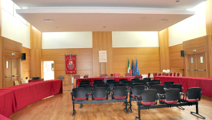 aula-consigliolt-01-05