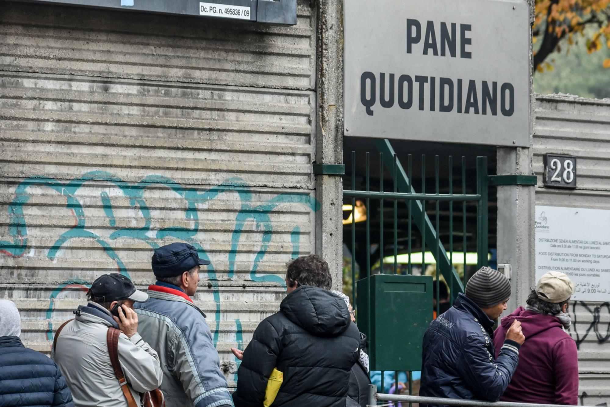 Aumenta la povertà individuale, pesa l'inflazione: i dati Istat