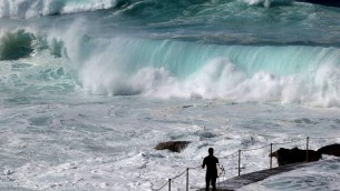 Australia, weekend di Pasqua tragico: almeno sei morti per onde anomale