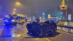 Auto contro un muro a Mestre, morti due ragazzi