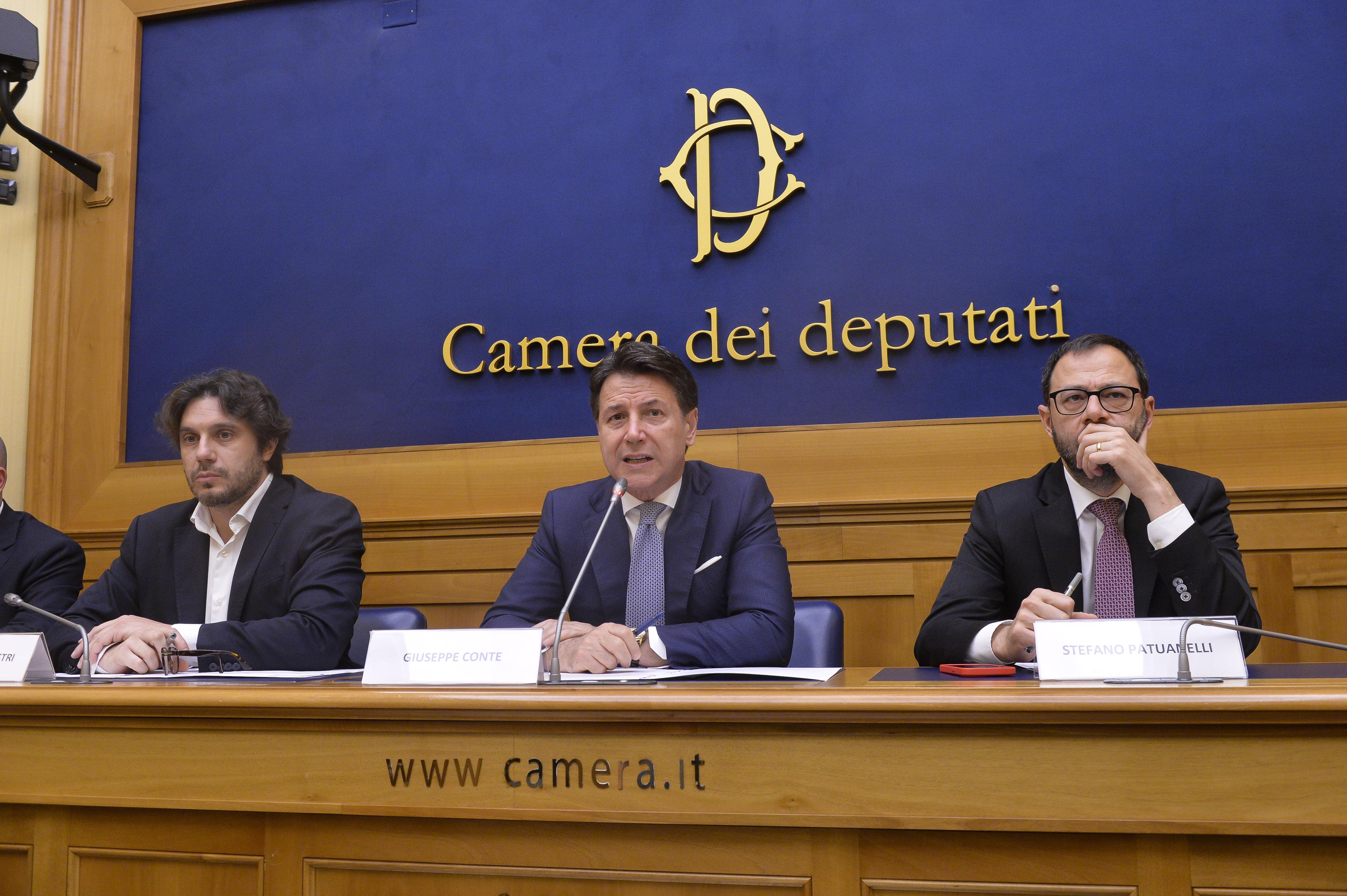 Autonomia, appello del M5S a Mattarella: "Rinvii la legge alle Camere"