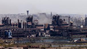 Azovstal, Kiev: trattative per evacuare feriti da acciaieria Mariupol