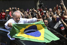 >>>ANSA/IL BRASILE SPACCATO, TESTA A TESTA LULA-BOLSONARO