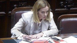 Bagarre alla Camera sul Manifesto di Ventotene: Meloni attacca, ira opposizione