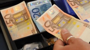 Banconote false, 376mila ritirate nel 2022: i tagli più contraffatti 20 e 50 euro