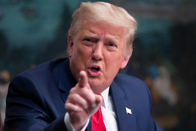 "Bannato da Fb? Tolta libertà parola", l'ira di Trump