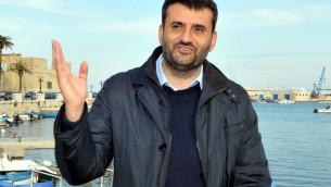 Bari, Decaro smentisce Emiliano: "Non ricorda bene, mai andato in casa della sorella del boss"
