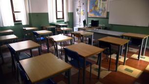 Bari, docente picchiato a scuola dopo nota a studentessa