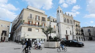 Bari, ipotesi scioglimento Comune per intrecci mafia-politica