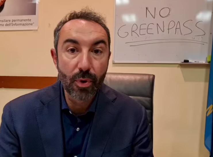 Barillari: "Senza Green pass in Regione, mi tirino fuori con la forza"