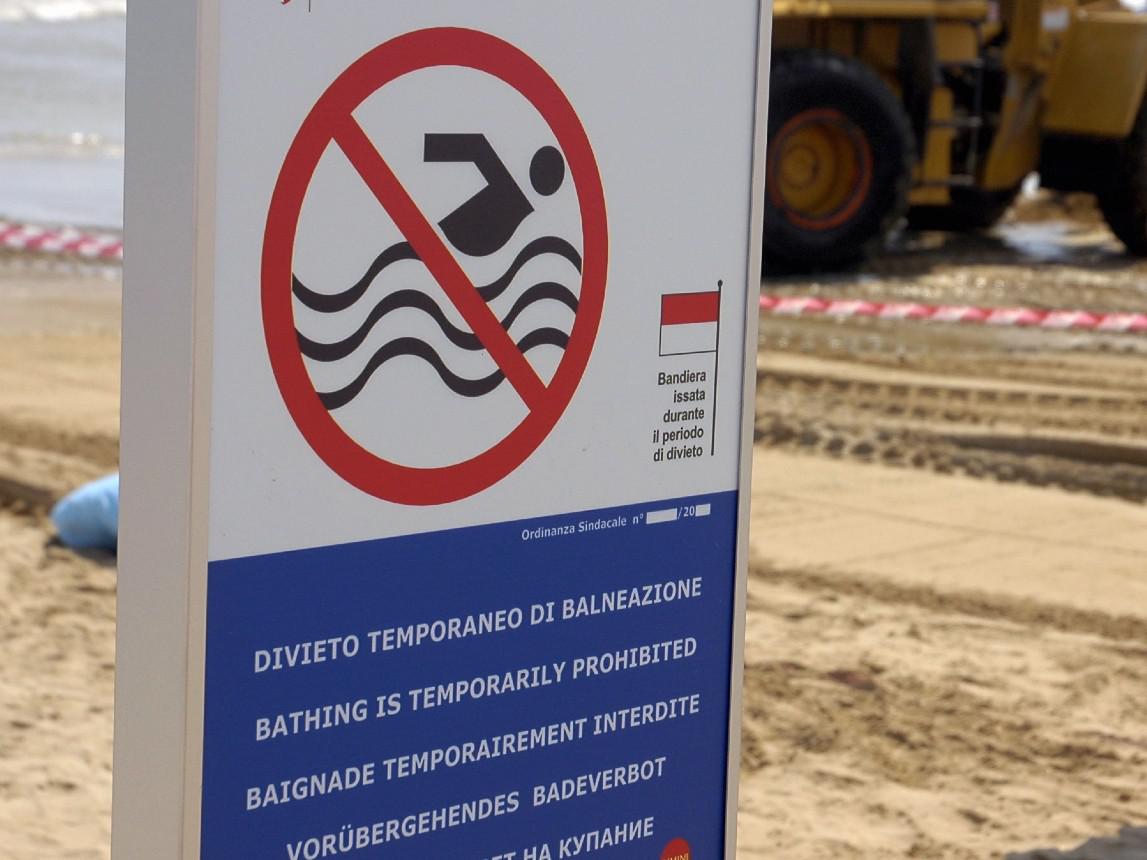 Batteri oltre i limiti, stop bagno al mare in 22 punti Emilia Romagna