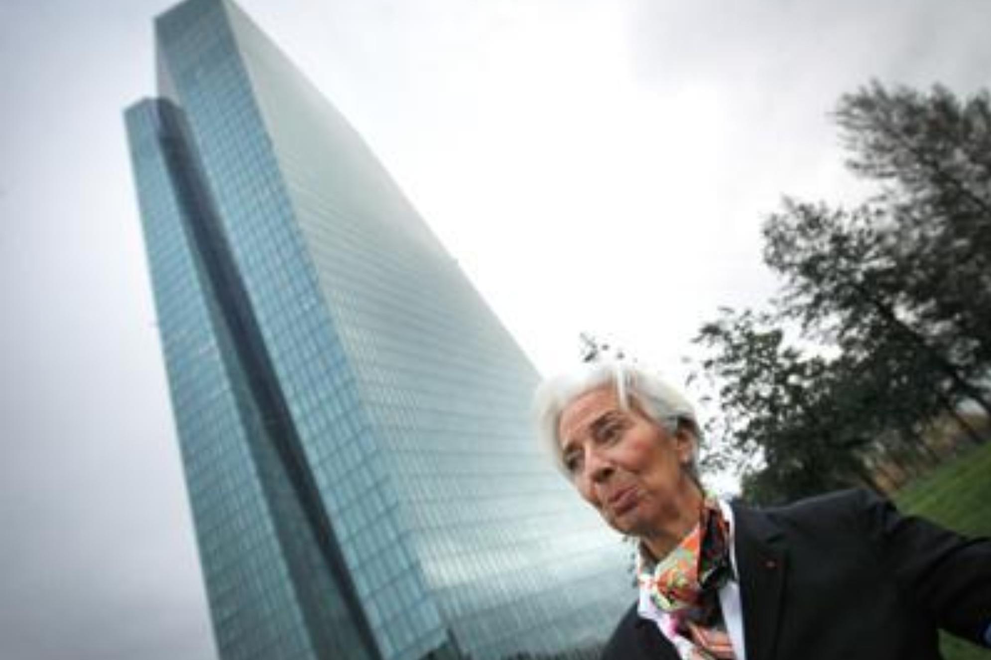 Bce lascia tassi fermi, Lagarde: "Permane incertezza"
