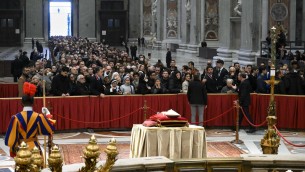 Benedetto XVI, omaggio del Papa: "Grande maestro di catechesi"