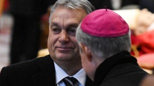 Benedetto XVI, Orban e la moglie a San Pietro per omaggio a Ratzinger