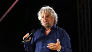 Beppe Grillo e il "grazie di cuore" a ospedale Cecina dopo essere stato dimesso