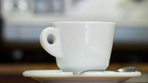 "Bere caffè aiuta a mantenere bassa la pressione": lo studio