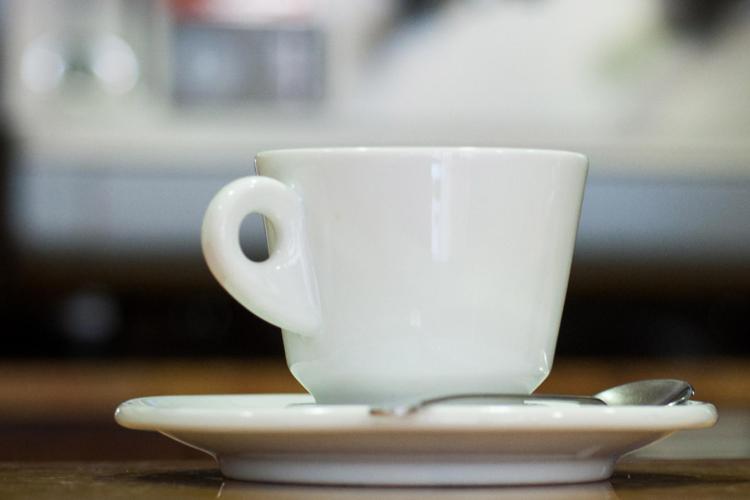 "Bere caffè aiuta a mantenere bassa la pressione": lo studio