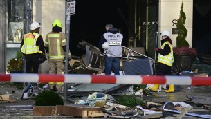 Berlino, esploso acquario con 1