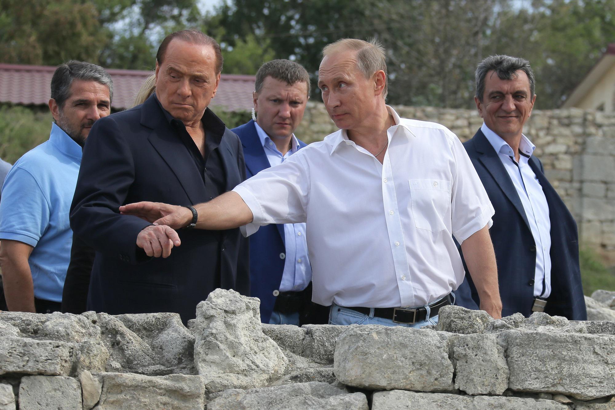 Berlusconi compie 85 anni, gli auguri di Putin
