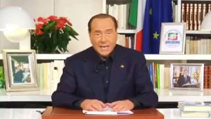 Berlusconi: "Dentista gratis e esami rapidi per anziani" - Video
