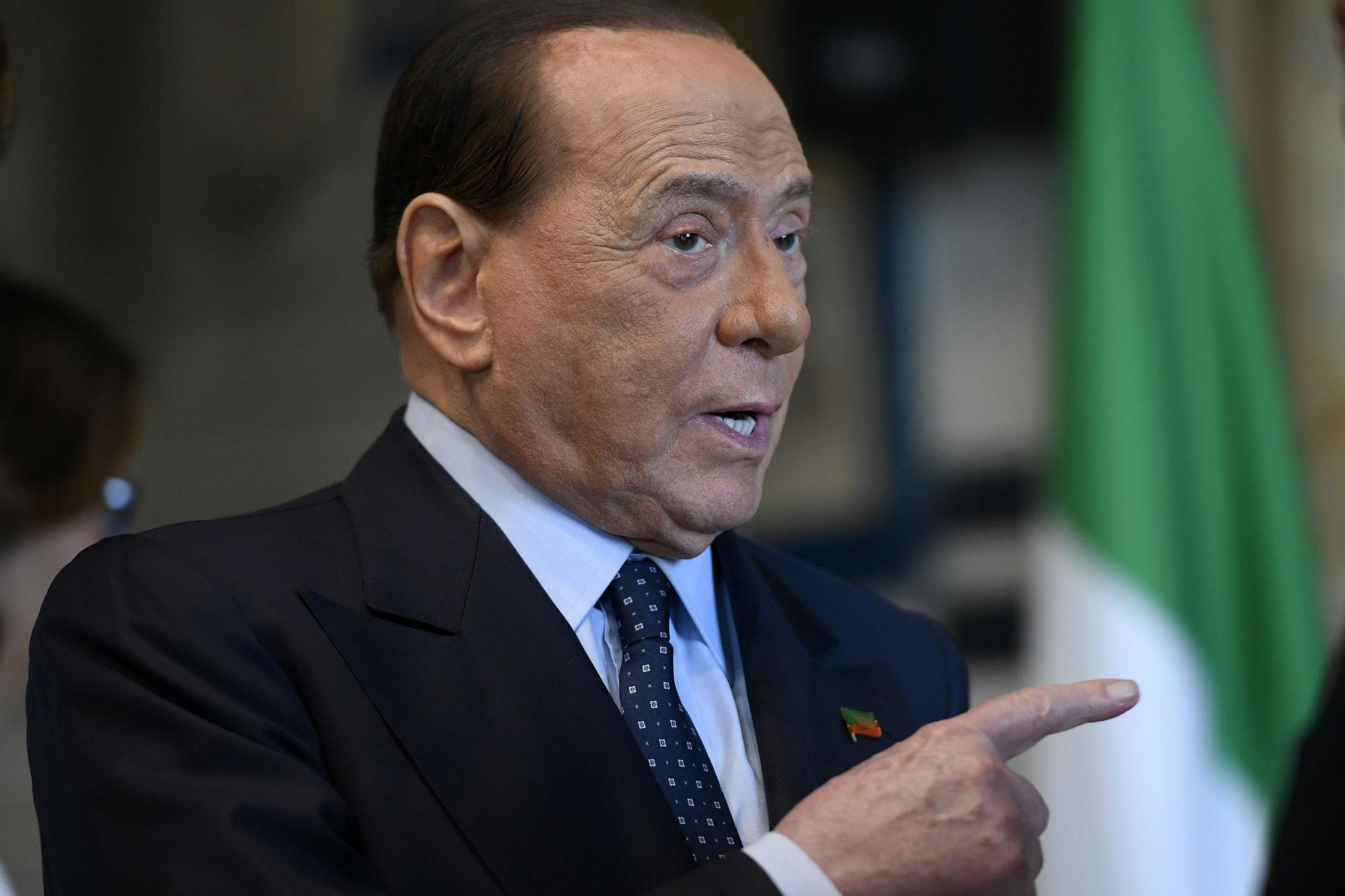Berlusconi: "Nessun preavviso di sfratto a Mattarella, Letta in malafede"