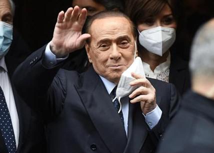Berlusconi ricoverato, il messaggio ai suoi: "Non vedo l'ora di tornare in campo"