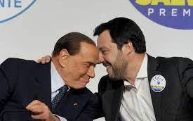 Berlusconi, Salvini gli manda sms e il Cav lo chiama: "La telefonata più bella"