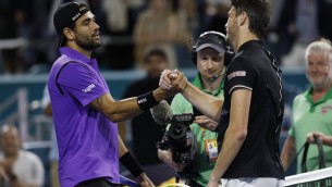Berrettini-Fritz, siparietto social: americano posta una foto, dito medio di Matteo