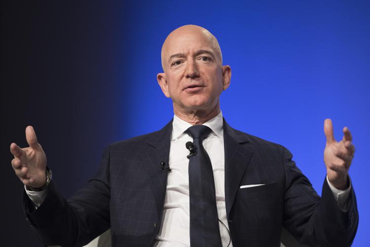 Bezos donerà (quasi) 124 miliardi in beneficenza