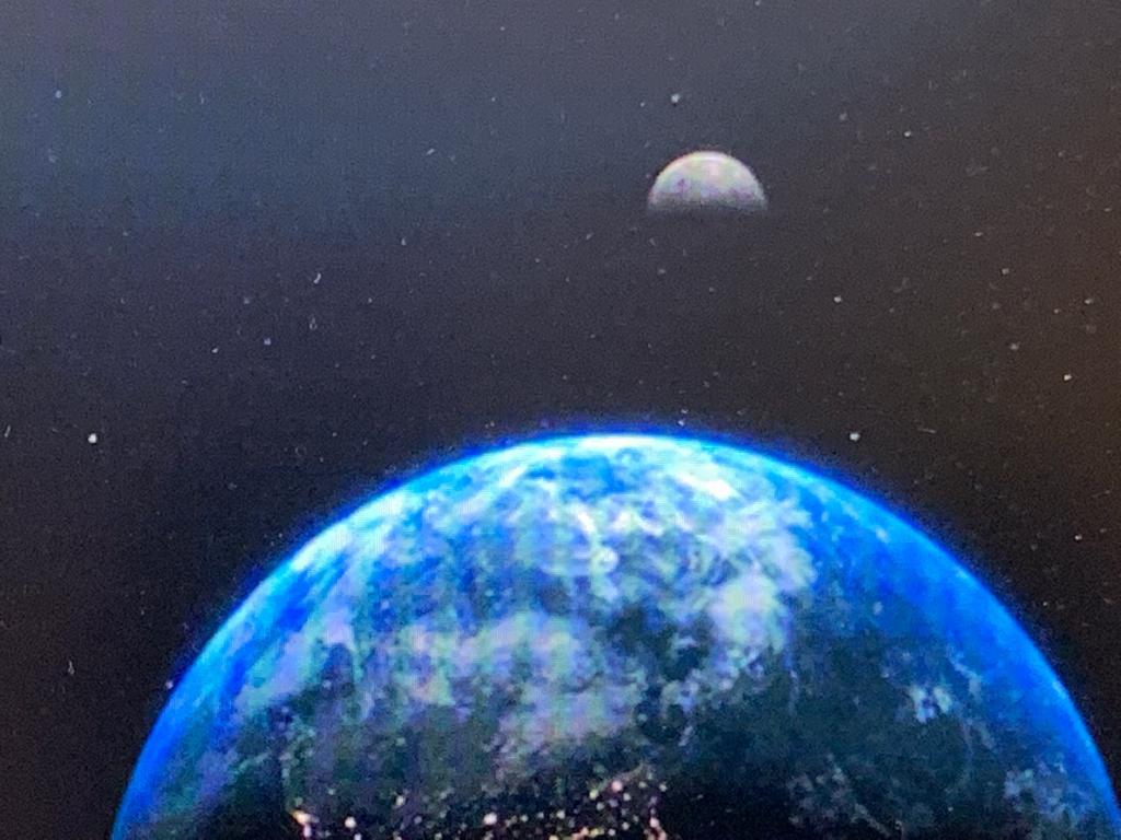 Bezos porta in orbita 2 generazioni a 52 anni dalla missione Luna