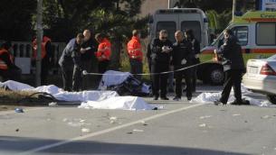 AUTO TRAVOLGE CICLISTI IN CALABRIA: SETTE MORTI