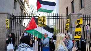 Biden e sindaco New York condannano proteste antisemite alla Columbia University