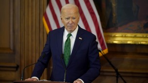 Biden si ritira: la resa del presidente in 24 ore, dalla decisione all'annuncio