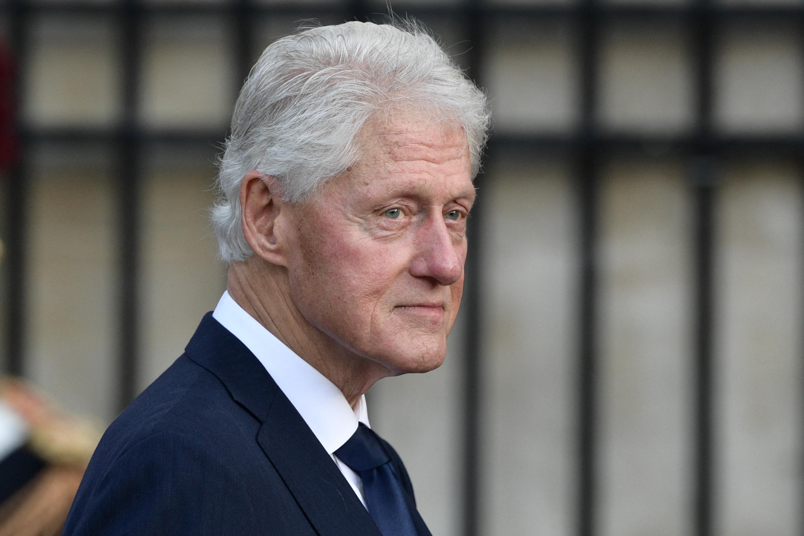 Bill Clinton ricoverato in terapia intensiva: "E' in via di guarigione"
