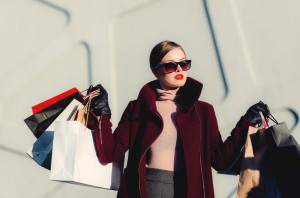 Black Friday, per gli italiani budget cala a 251 euro