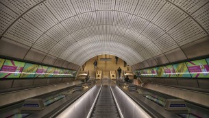 Blackout paralizza la metro di Londra, tre linee sospese e ritardi su altre sei