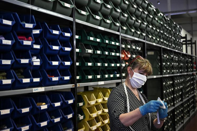 Blocco licenziamenti, verso proroga solo per settori più in crisi