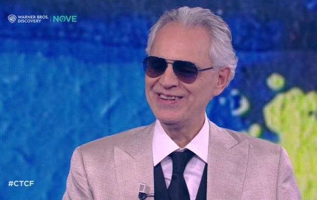 Bocelli a Che tempo che fa: "Ho chiesto a Obama se esistono gli Ufo"