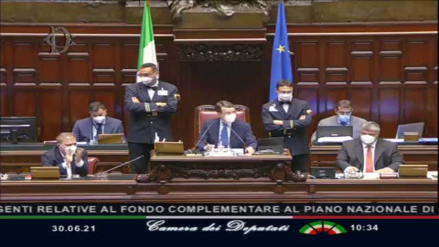 Boldrini alla Camera dopo l'operazione, l'applauso dell'aula - Video