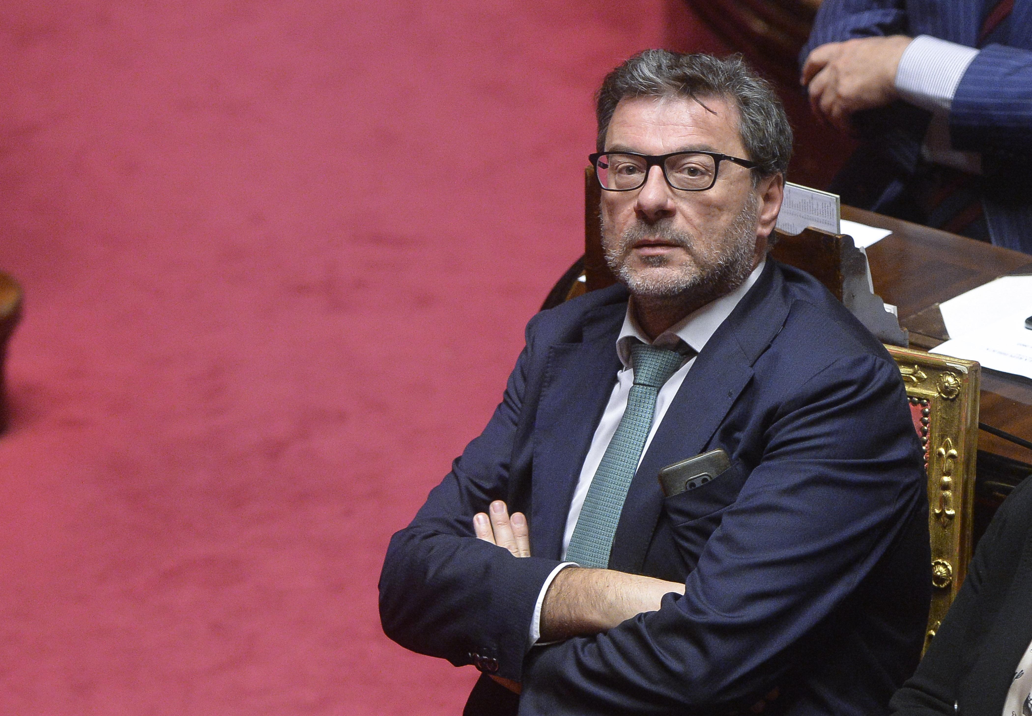 Bollette, flat tax e tregua fiscale: il decreto Aiuti quater oggi in Cdm