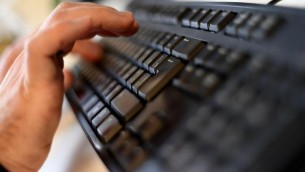 Bologna, bestemmia sul lavoro: licenziato