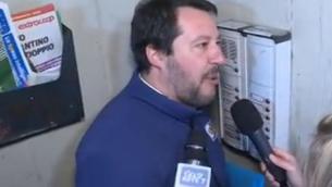 Bologna, Salvini: "Famiglia a cui avevo citofonato coinvolta in spaccio"